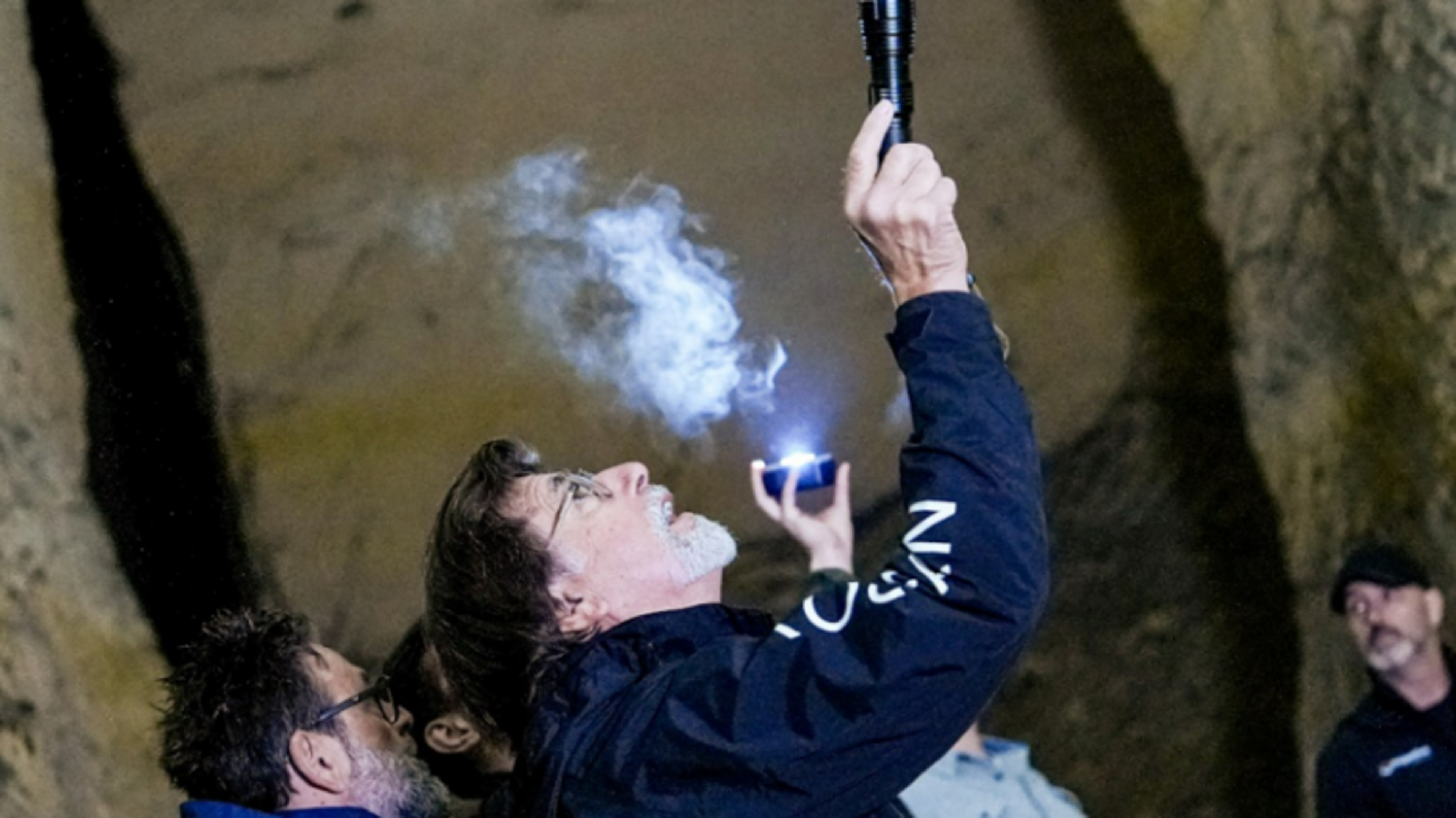 Schatzoekers vinden spoor van Tempeliers in Limburgse grotten voor populaire tv-serie ‘The Curse of 
